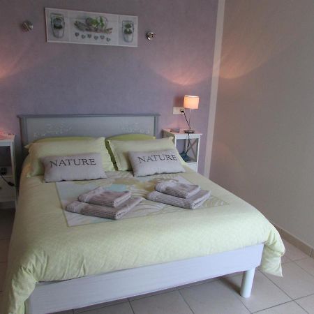 Neuvy-en-Mauges Chambre D'Hotes La Basse Gougeonniere المظهر الخارجي الصورة