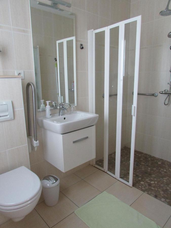 Neuvy-en-Mauges Chambre D'Hotes La Basse Gougeonniere المظهر الخارجي الصورة